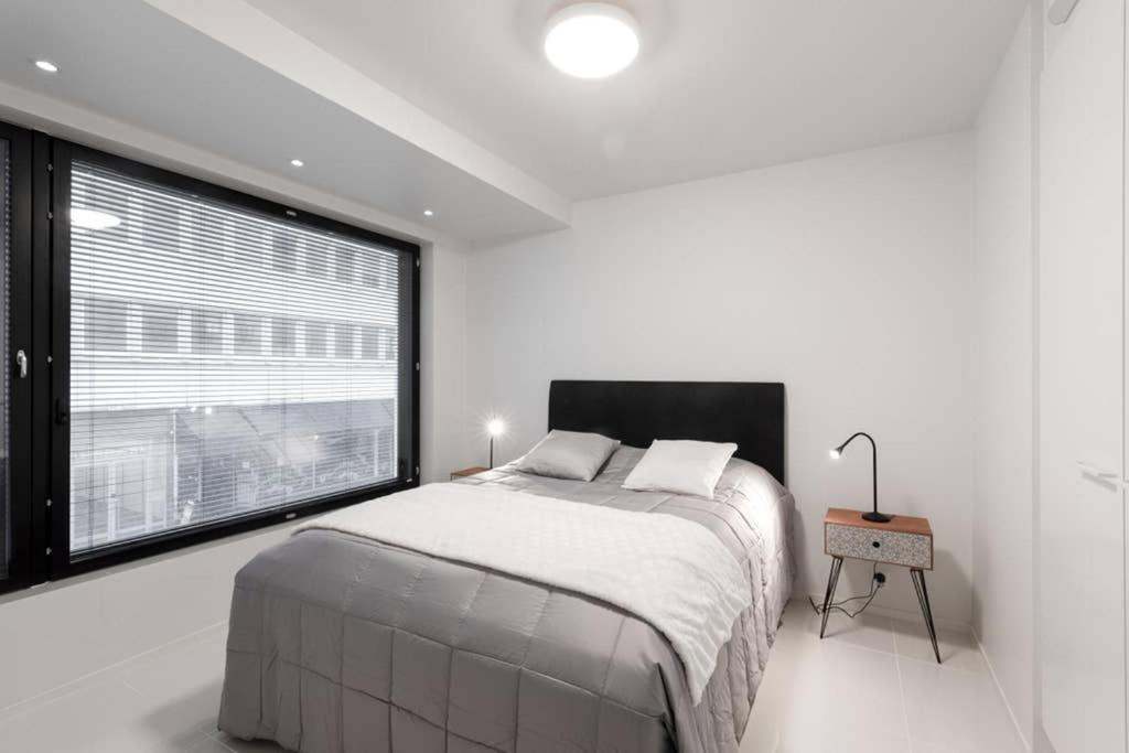 Sleek And Spacious 3 Bedroom Apartment In City Centre Helsinki Exterior foto